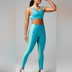 Women’s 2 piece Fabletics outfit